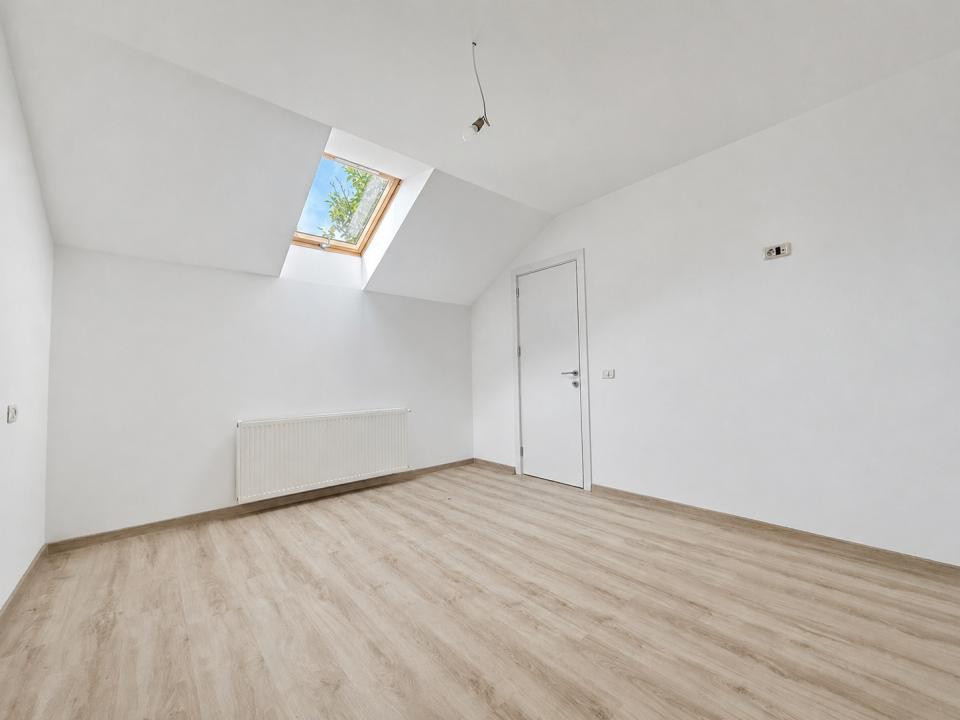 Apartament - 3 camere, bloc nou  Stupini