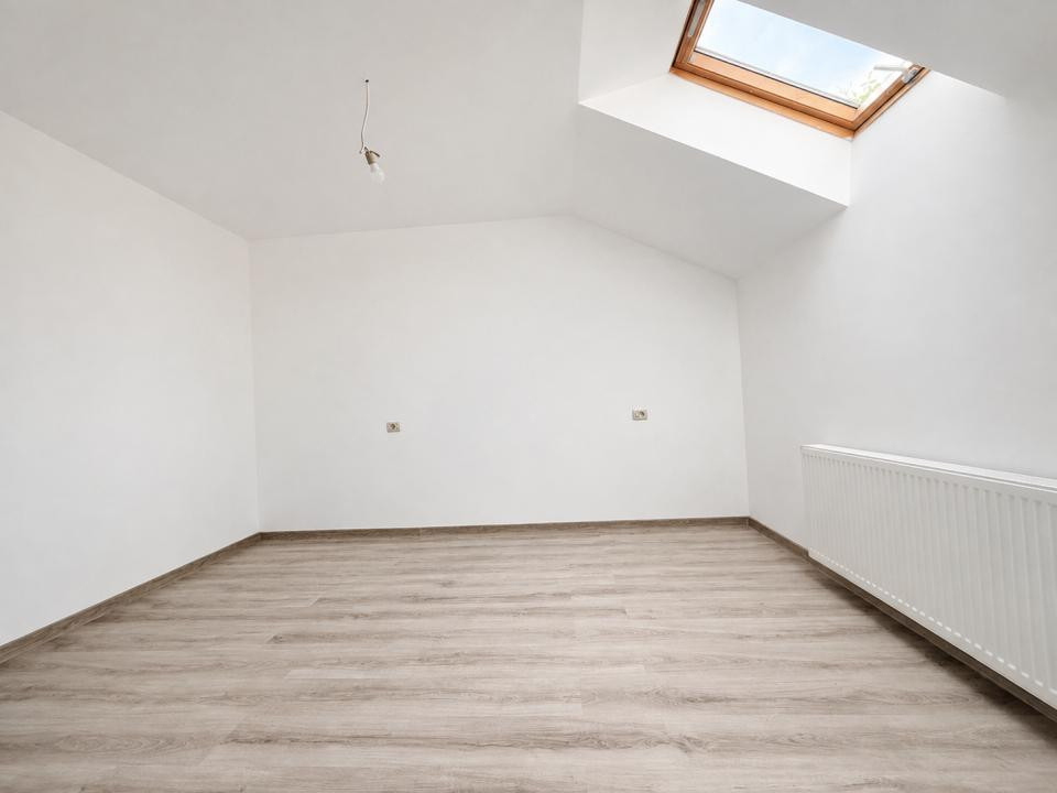 Apartament - 3 camere, bloc nou  Stupini