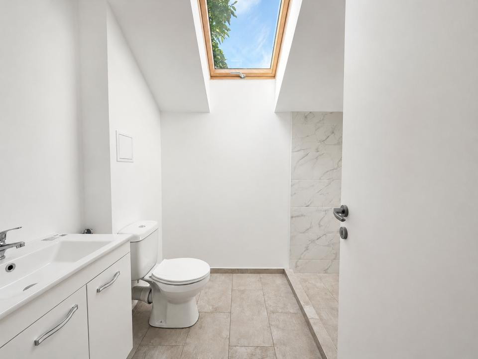 Apartament - 3 camere, bloc nou  Stupini