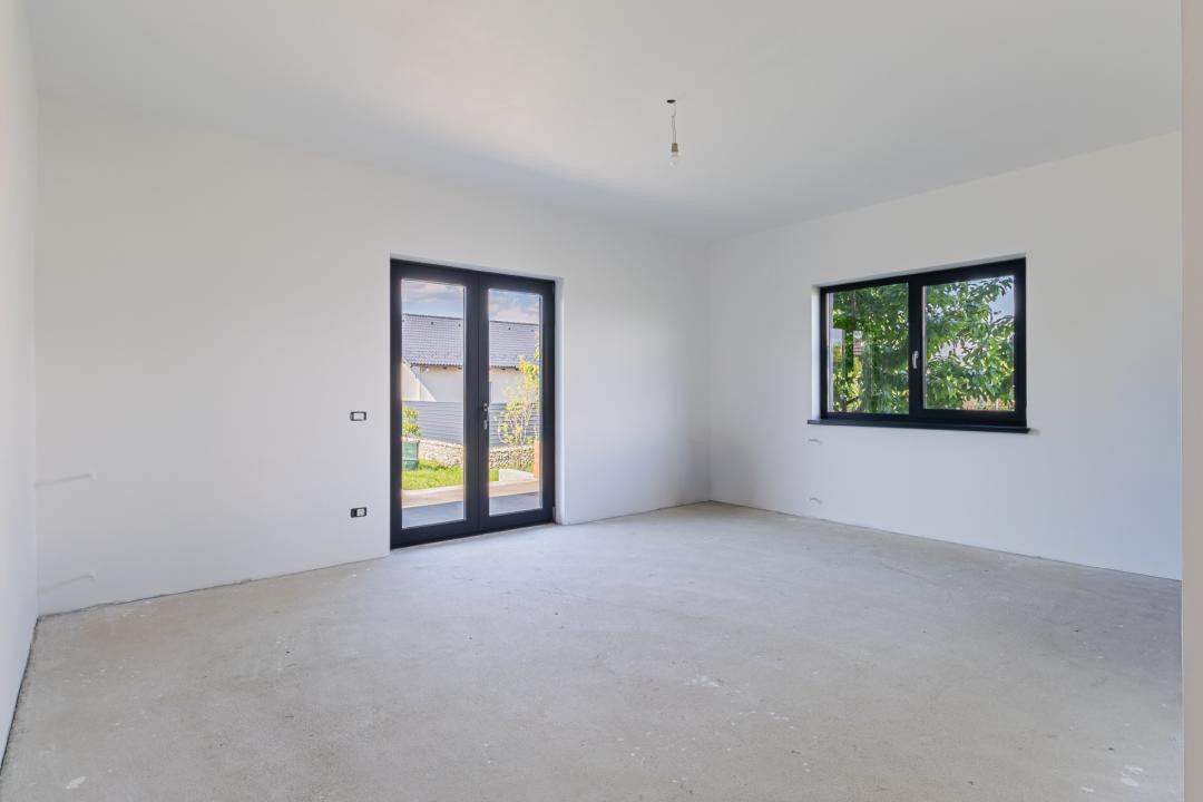 Casa, singur in curte,Sanpetru, Brasov, Comision 0%