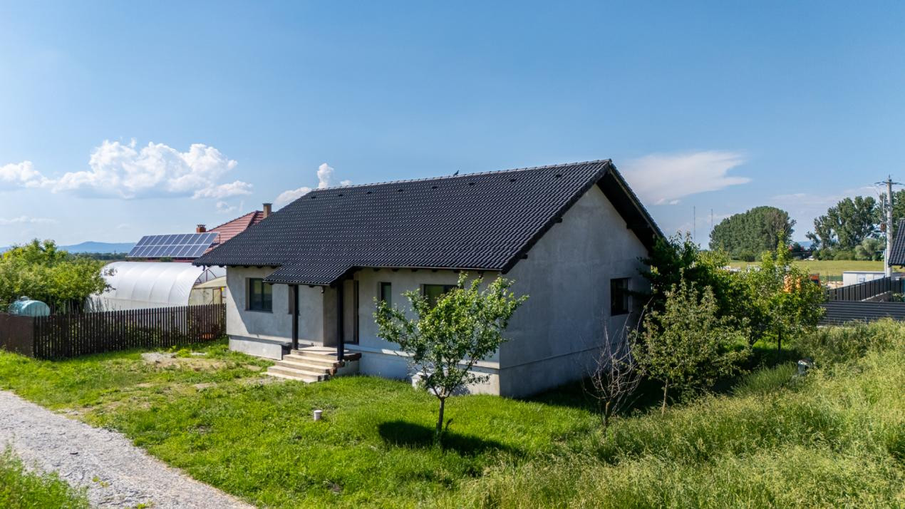 Casa, singur in curte,Sanpetru, Brasov, Comision 0%