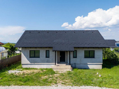 Casa, singur in curte,Sanpetru, Brasov, Comision 0%
