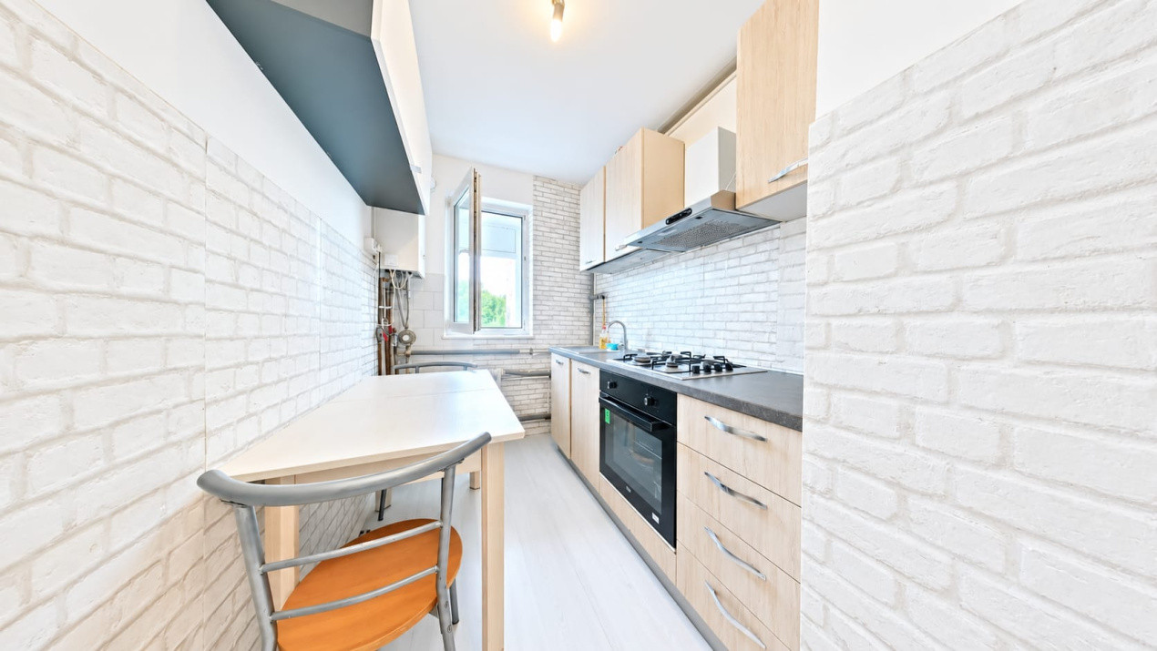 Vânzare apartament cu 3 camere, decomandat, mobilat si utilat - Bld. Griviței
