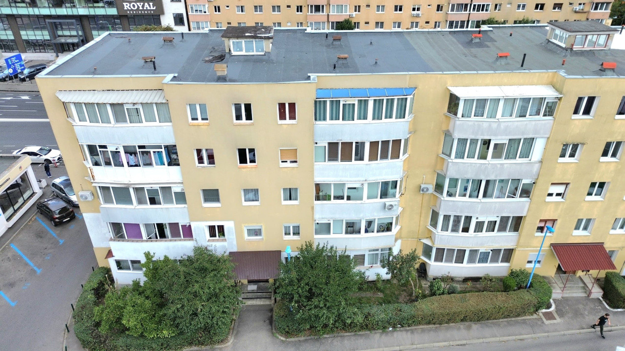 Vânzare apartament cu 3 camere, decomandat, mobilat si utilat - Bld. Griviței