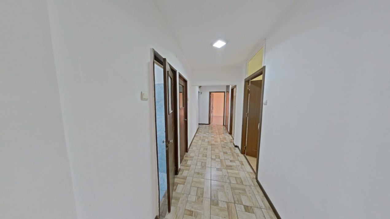 Apartament 3 camere de vânzare – Calea București, Brașov