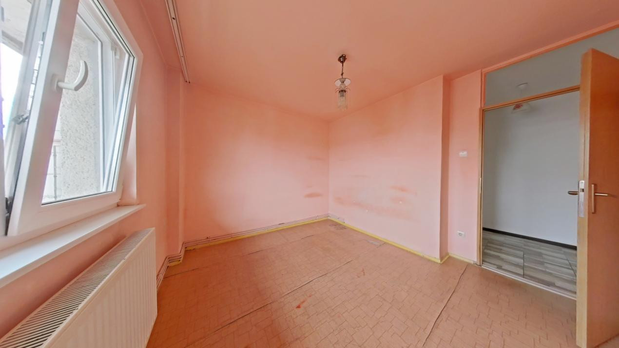 Apartament 3 camere de vânzare – Calea București, Brașov