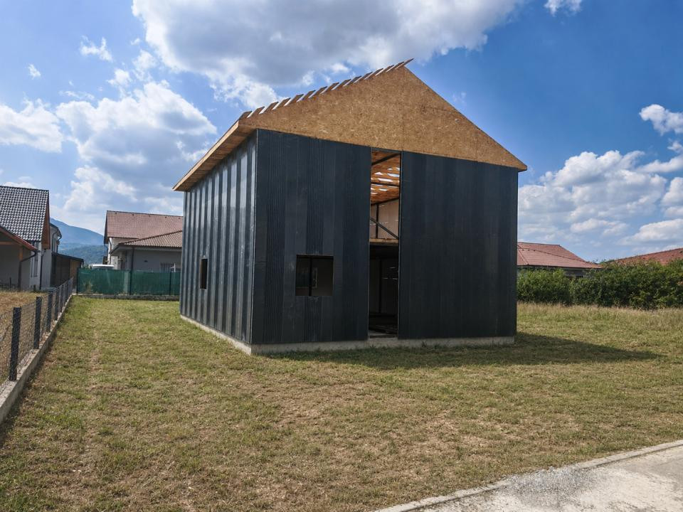 Vânzare urgentă: teren 470 mp și locuință P+E în construcție | Tălmaciu