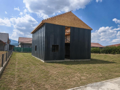 Vânzare urgentă: teren 470 mp și locuință P+E în construcție, Tălmaciu