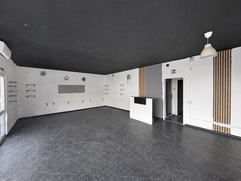 SPATIU COMERCIAL 70 MP | SUPRAFATA VITRATA 10 ML | Zona Astra 