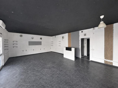 SPATIU COMERCIAL 70 MP | SUPRAFATA VITRATA 10 ML | Zona Astra 