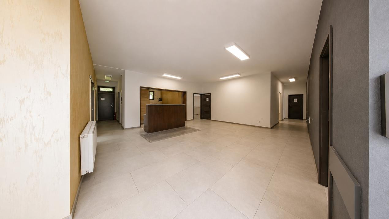 Spațiu comercial de închiriat, str. Mihai Viteazul nr. 24-26, Brașov