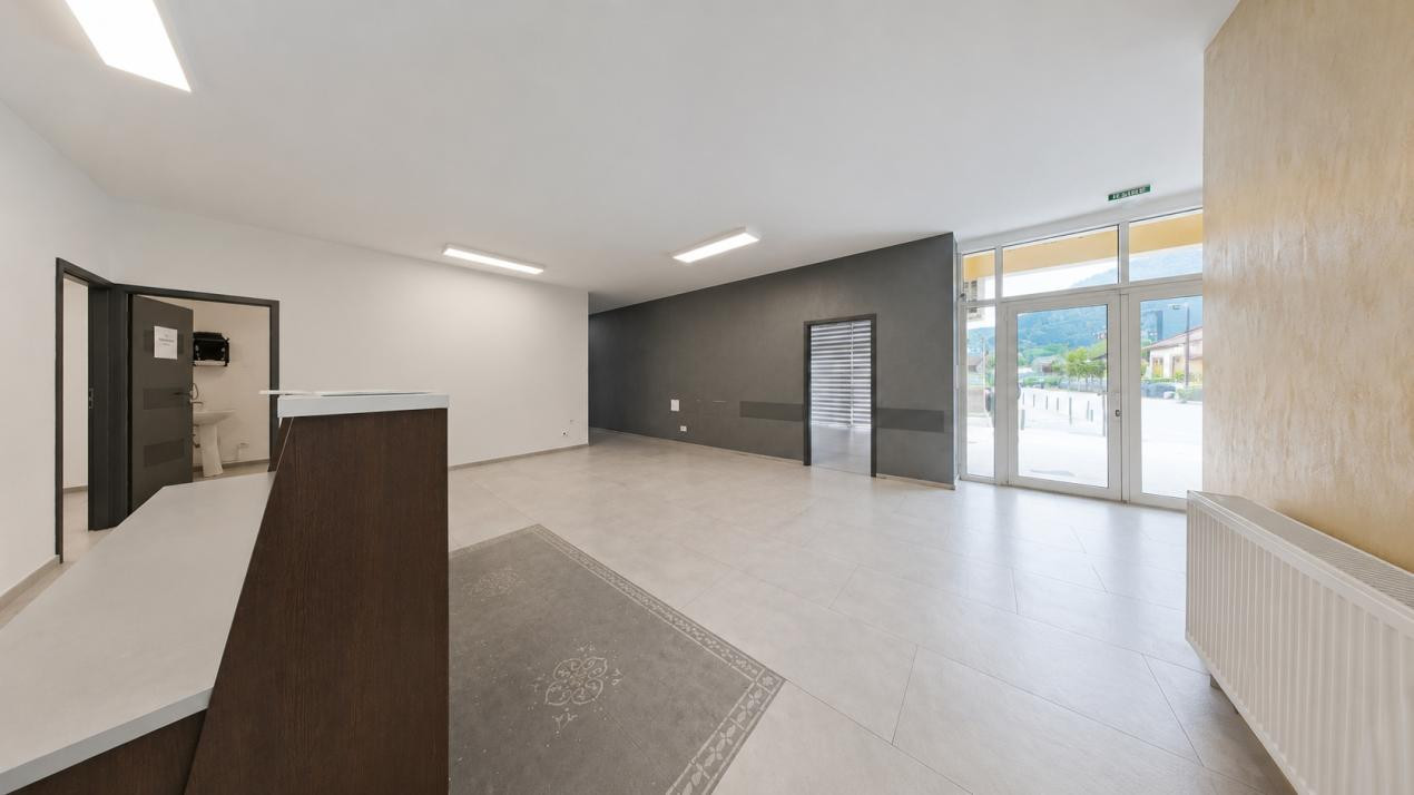 Spațiu comercial de închiriat, str. Mihai Viteazul nr. 24-26, Brașov