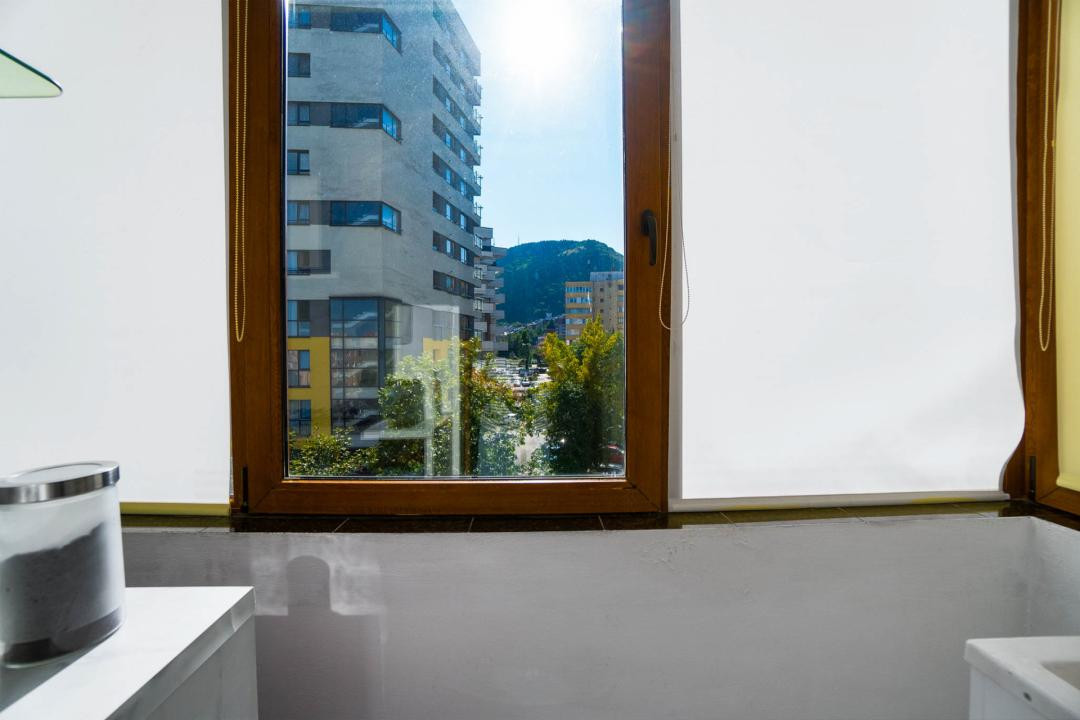 Apartament generos cu 3 camere, la intrarea în Răcădău