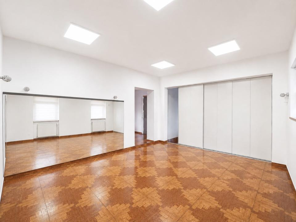 SPAȚIU COMERCIAL | 100 MP | CONFIGURABIL | Zona Centrală