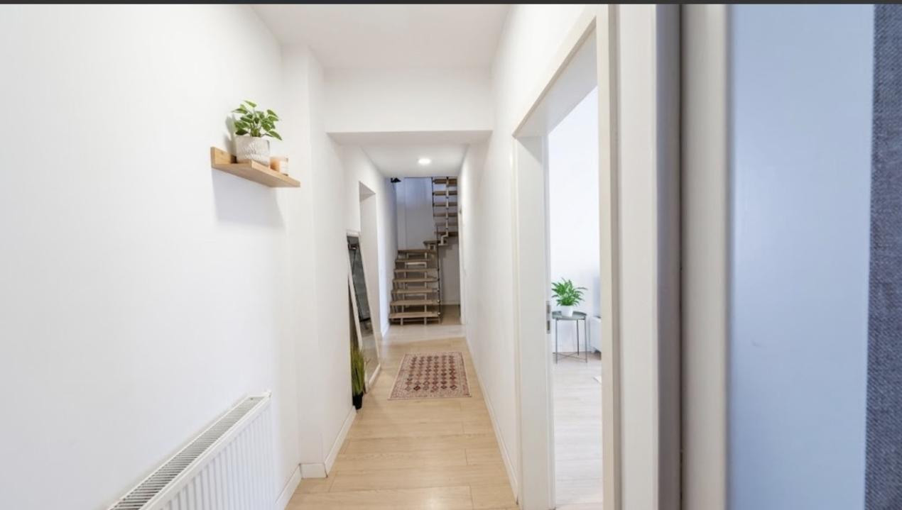 Penthouse pe două niveluri | 119 mp utili + terasă 35 mp | Maurer Residence
