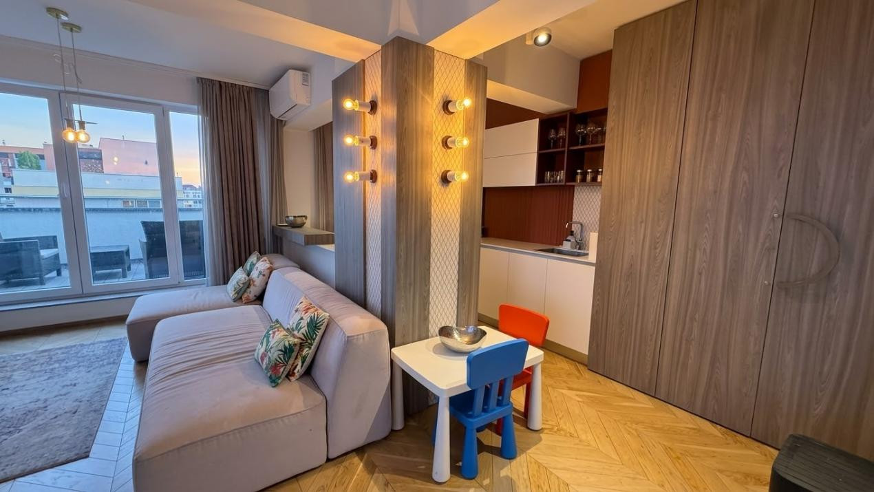 Penthouse pe două niveluri | 119 mp utili + terasă 35 mp | Maurer Residence