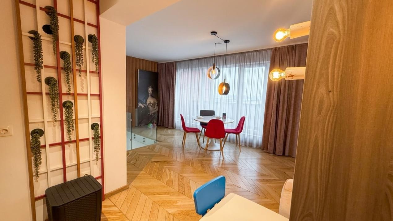 Penthouse pe două niveluri | 119 mp utili + terasă 35 mp | Maurer Residence