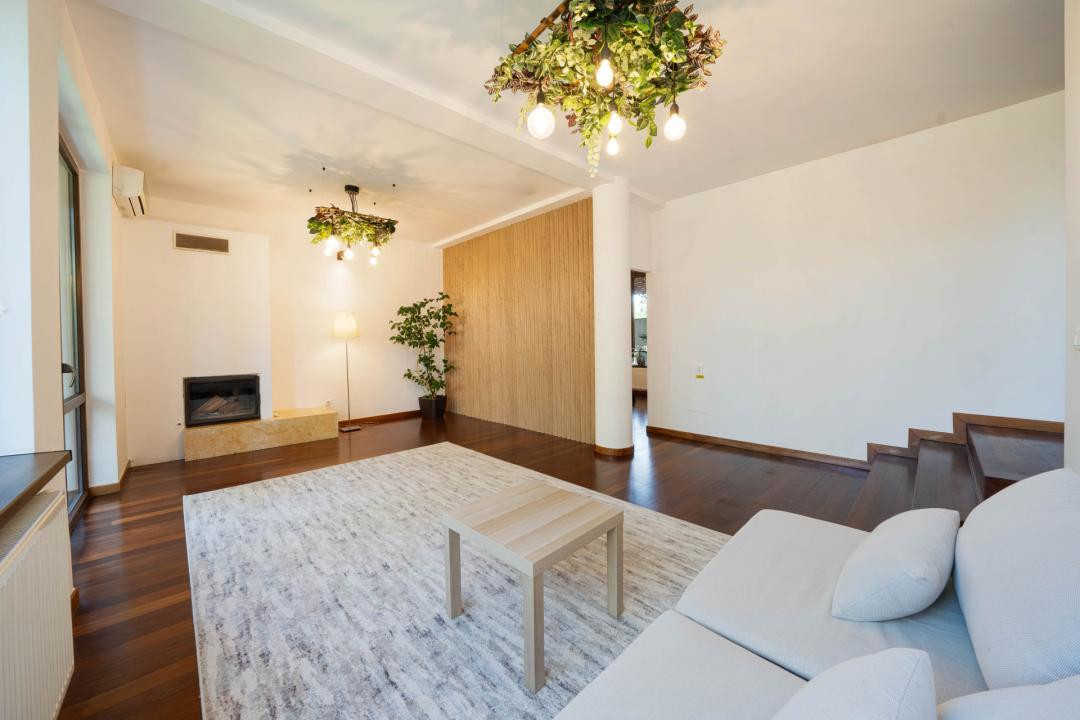 Vila individuala P+1+M*700 mp teren*337 mp construiti*Sectorul 1*Drumul Lapus