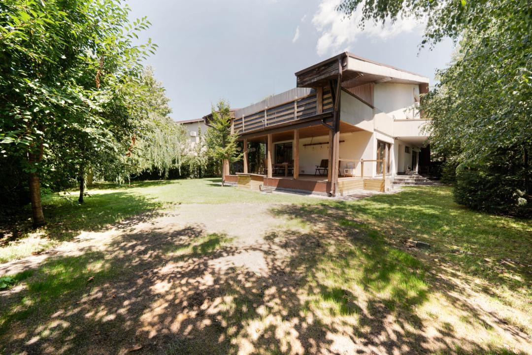 Vila individuala P+1+M*700 mp teren*337 mp construiti*Sectorul 1*Drumul Lapus