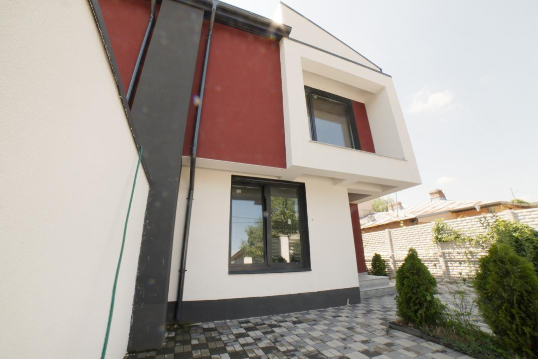 Casa noua la curte, liniste cu Bucurestiul la indemana, in Chitila