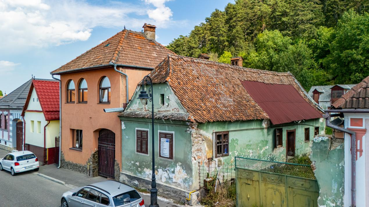 Casa cu 896 mp teren cu proiect autorizat | 4 apartamente + casă | Râșnov