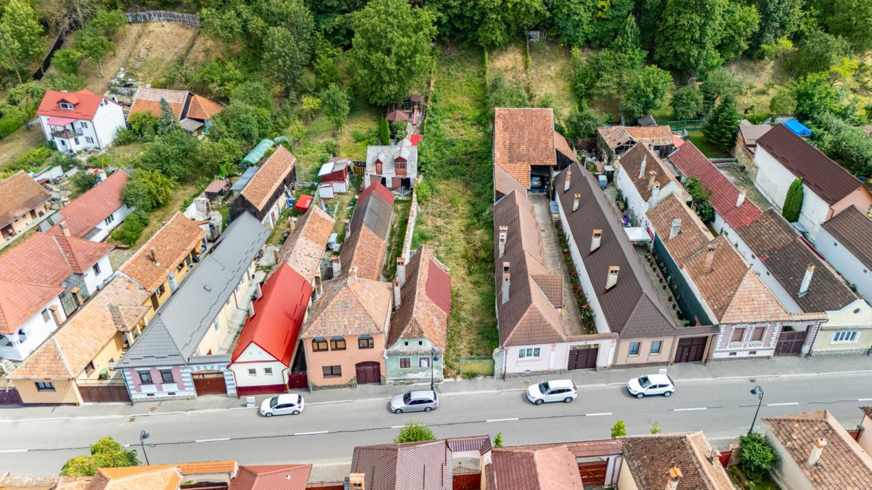 Casa cu 896 mp teren cu proiect autorizat | 4 apartamente + casă | Râșnov