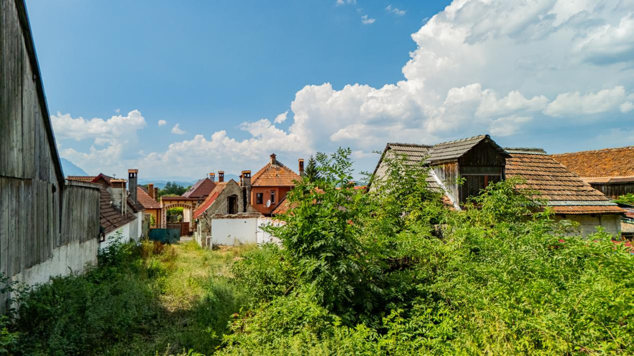 Casa cu 896 mp teren cu proiect autorizat | 4 apartamente + casă | Râșnov
