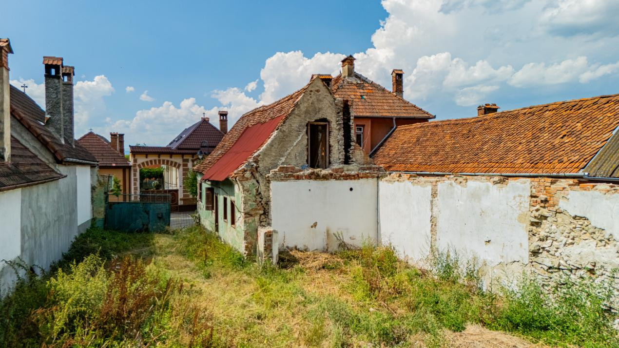 Casa cu 896 mp teren cu proiect autorizat | 4 apartamente + casă | Râșnov