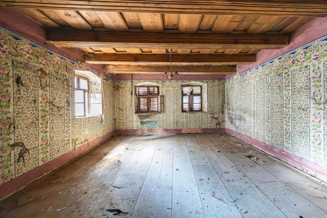 Casa cu 896 mp teren cu proiect autorizat | 4 apartamente + casă | Râșnov