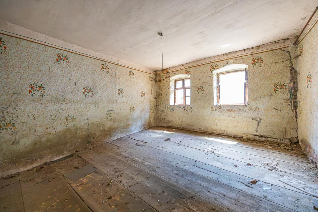 Casa cu 896 mp teren cu proiect autorizat | 4 apartamente + casă | Râșnov