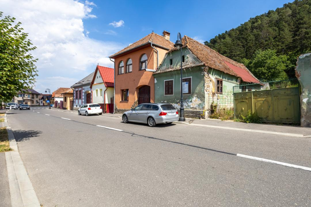 Casa cu 896 mp teren cu proiect autorizat | 4 apartamente + casă | Râșnov