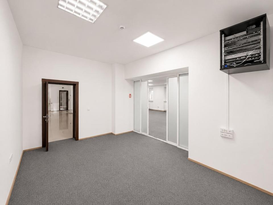 SPAȚIU BIROURI | 237 MP | CONFIGURAȚIE MIXTĂ | ETAJ 1 | Zonă Centrală
