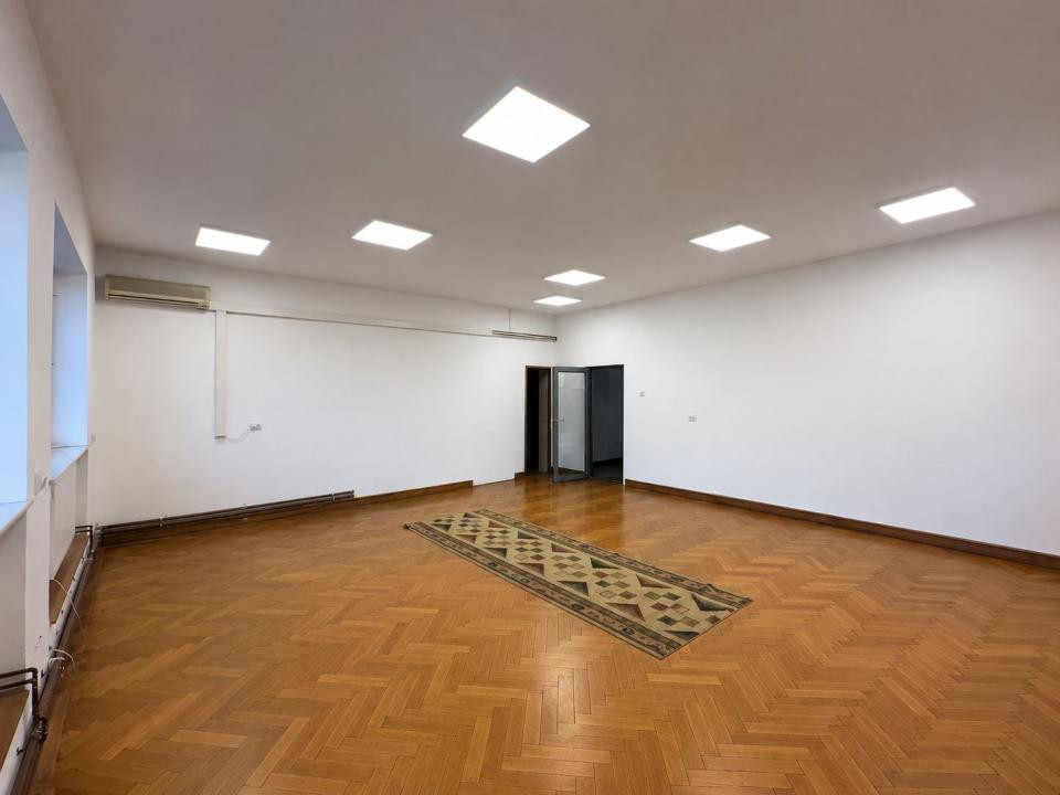 SPAȚIU BIROURI | 46 MP | GRUP SANITAR PROPRIU | PARTER | Zonă Centrală 