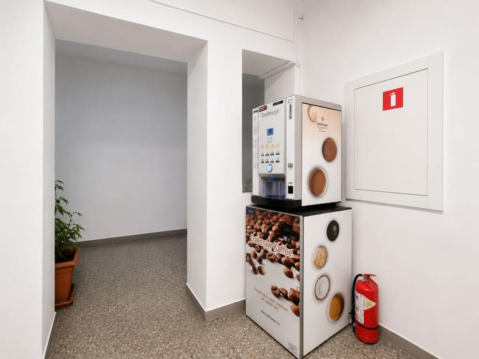 SPAȚIU BIROURI | 53 MP | 3 BIROURI | PARTER | ZONĂ CENTRALĂ