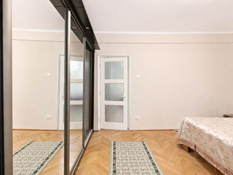 Închiriere apartament 2 camere, mobilat și utilat, Central Brasov