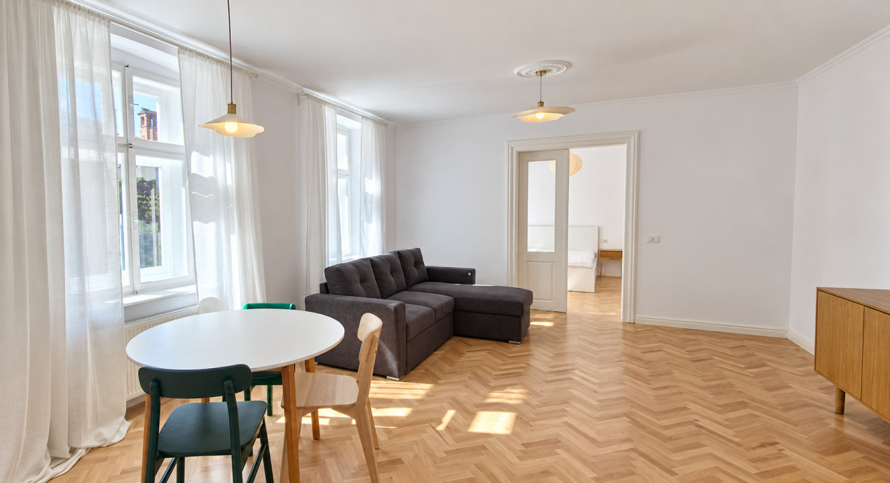 Închiriere apartament 2 camere, mobilat și utilat, Central Brasov