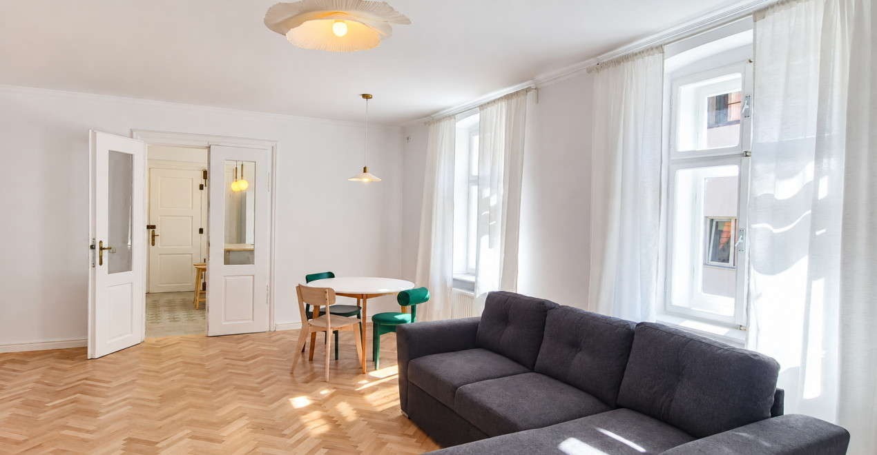Închiriere apartament 2 camere, mobilat și utilat, Central Brasov