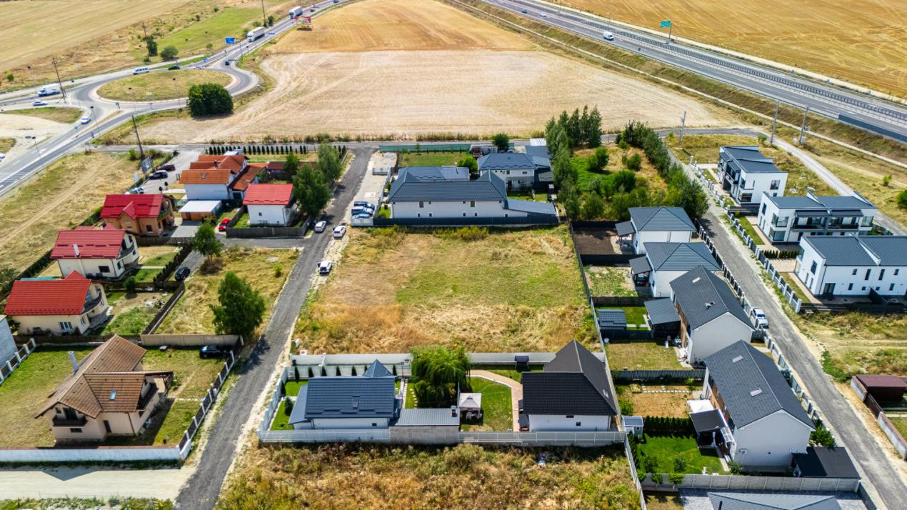 Teren intravilan 786 mp | Toate utilitățile | Studiu de fezabilitate | Râșnov