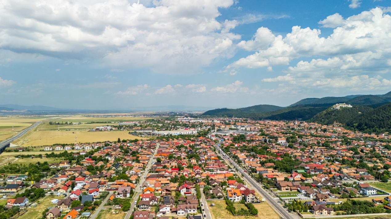 Teren intravilan 786 mp | Toate utilitățile | Studiu de fezabilitate | Râșnov