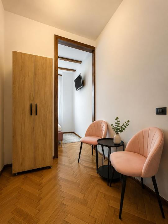 SPAȚIU CAZARE | 5 STUDIOURI | 140 MP | MOBILAT & UTILAT | CENTRUL ISTORIC