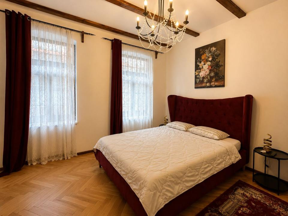 SPAȚIU CAZARE | 5 STUDIOURI | 140 MP | MOBILAT & UTILAT | CENTRUL ISTORIC