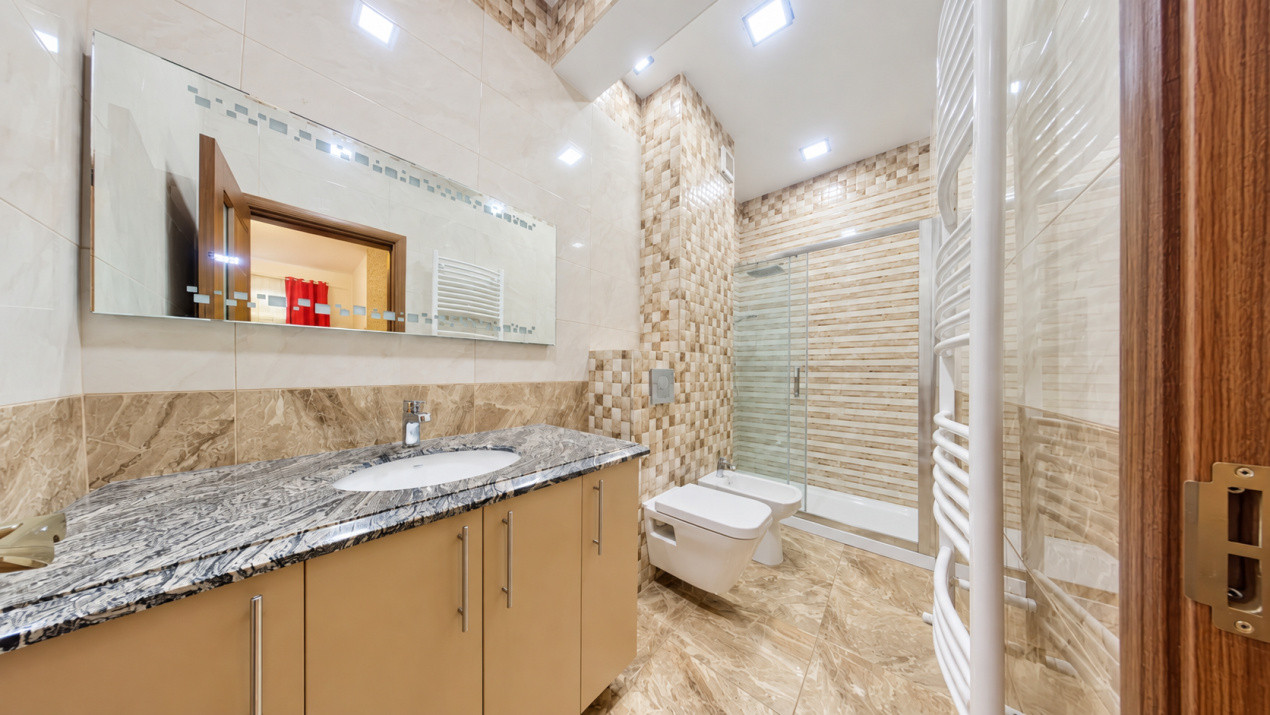 Închiriere apartament cu 3 camere, mobilat si utilat, Isaran, Tractorul