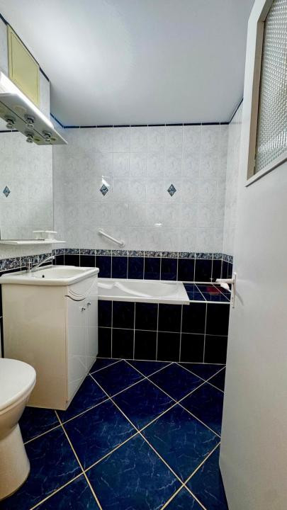 Apartament de închiriat 3 camere în Valea Aurie – preț sub nivelul pieței