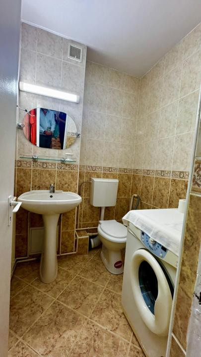 Apartament de închiriat 3 camere în Valea Aurie – preț sub nivelul pieței