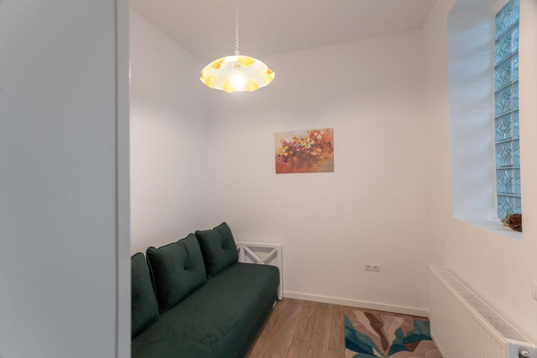Apartament 3 camere și curte privată | Parcul Sub Arini