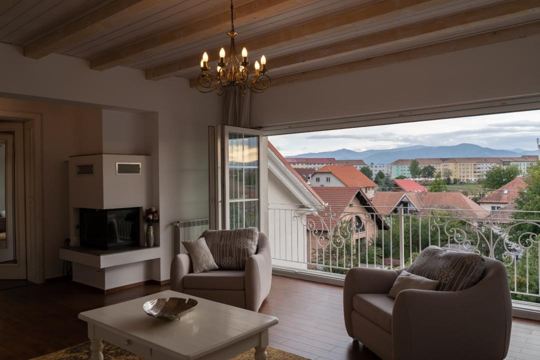 Penthouse exclusivist de închiriat în zona Parc Sub Arini
