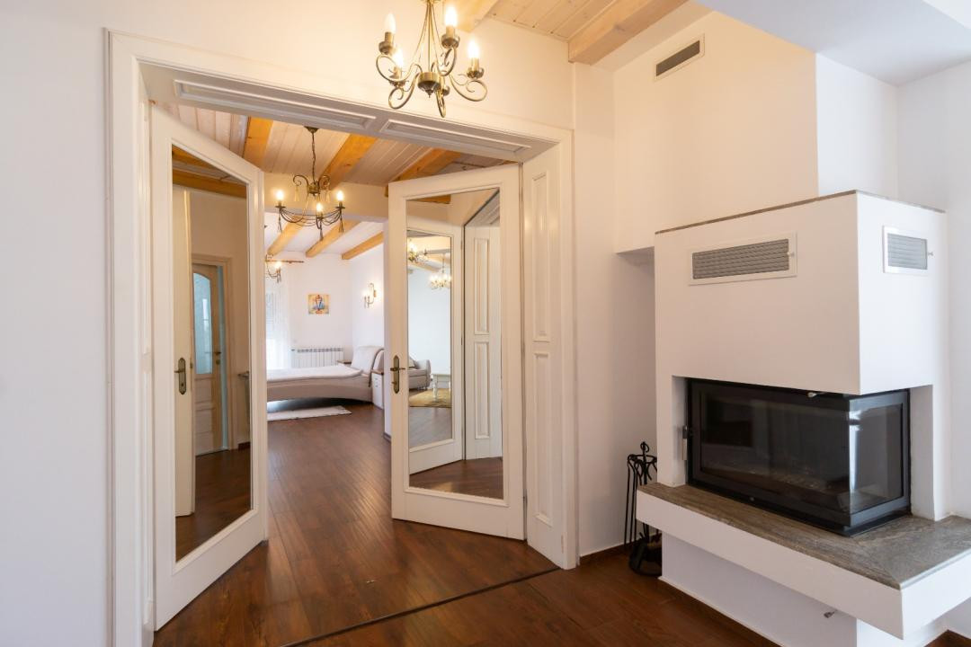 Penthouse exclusivist de închiriat în zona Parc Sub Arini