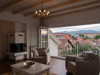 Penthouse exclusivist de închiriat în zona Parc Sub Arini