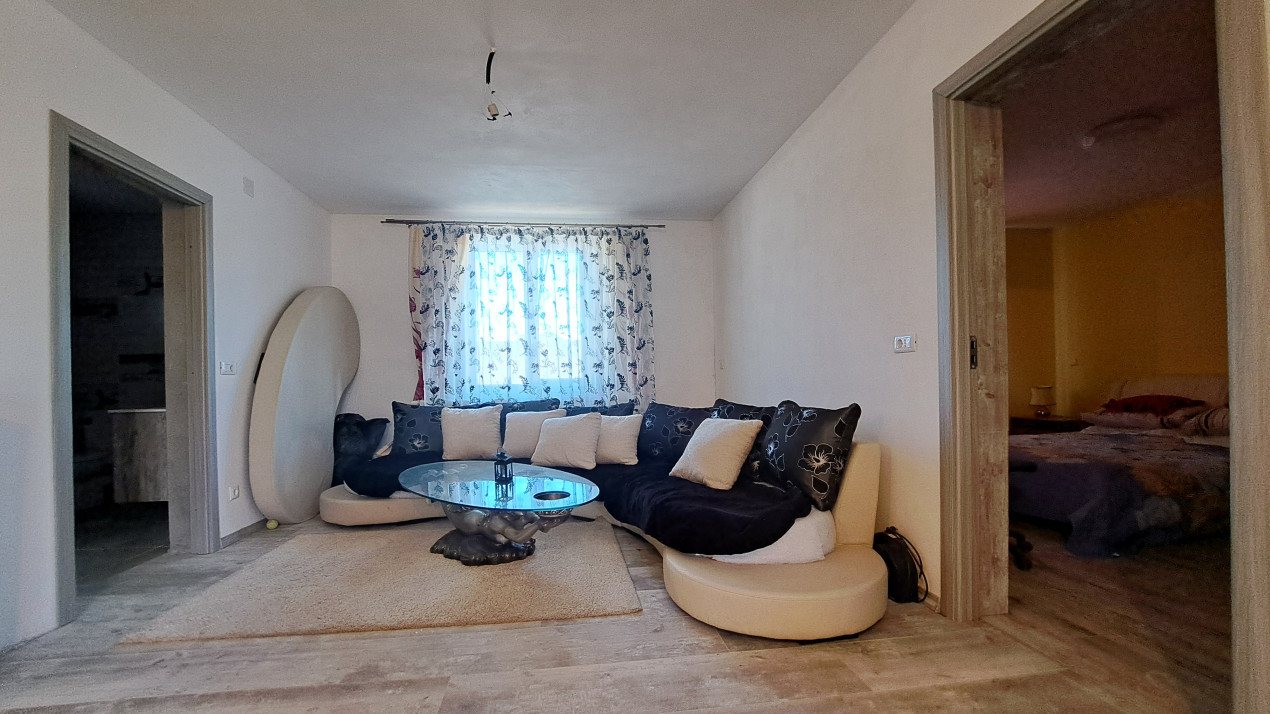 Casa 3 camere Albesti