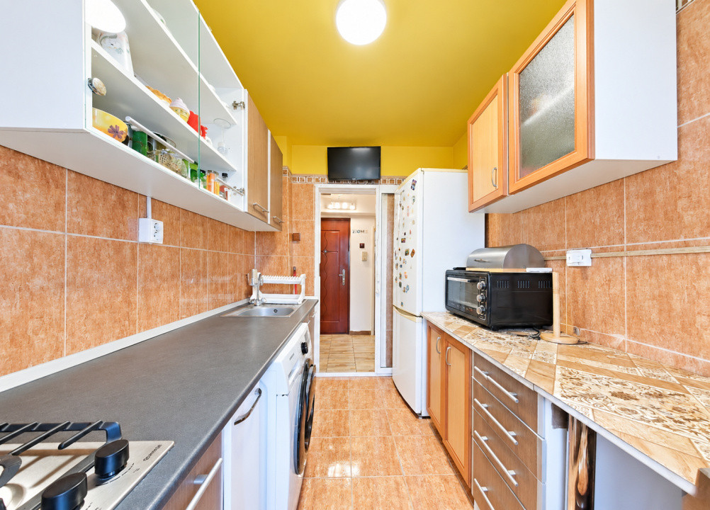 Vanzare apartament 2 camere, etajul 1 – Bulevardul Saturn nr. 41, Brașov